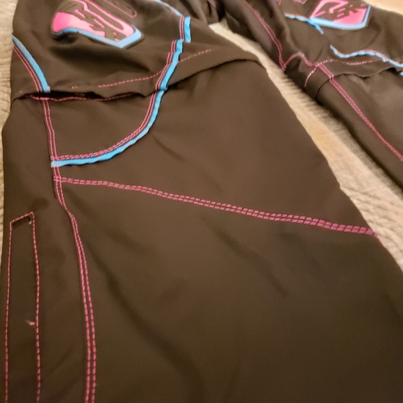 MRS Gem Over the Boot MX Convertible 2 in 2 pants/shorts.Black/Pink Womens Pants - Picture 16 of 16